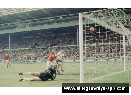 球员遭受裆部咬伤：足球场上的争议事件